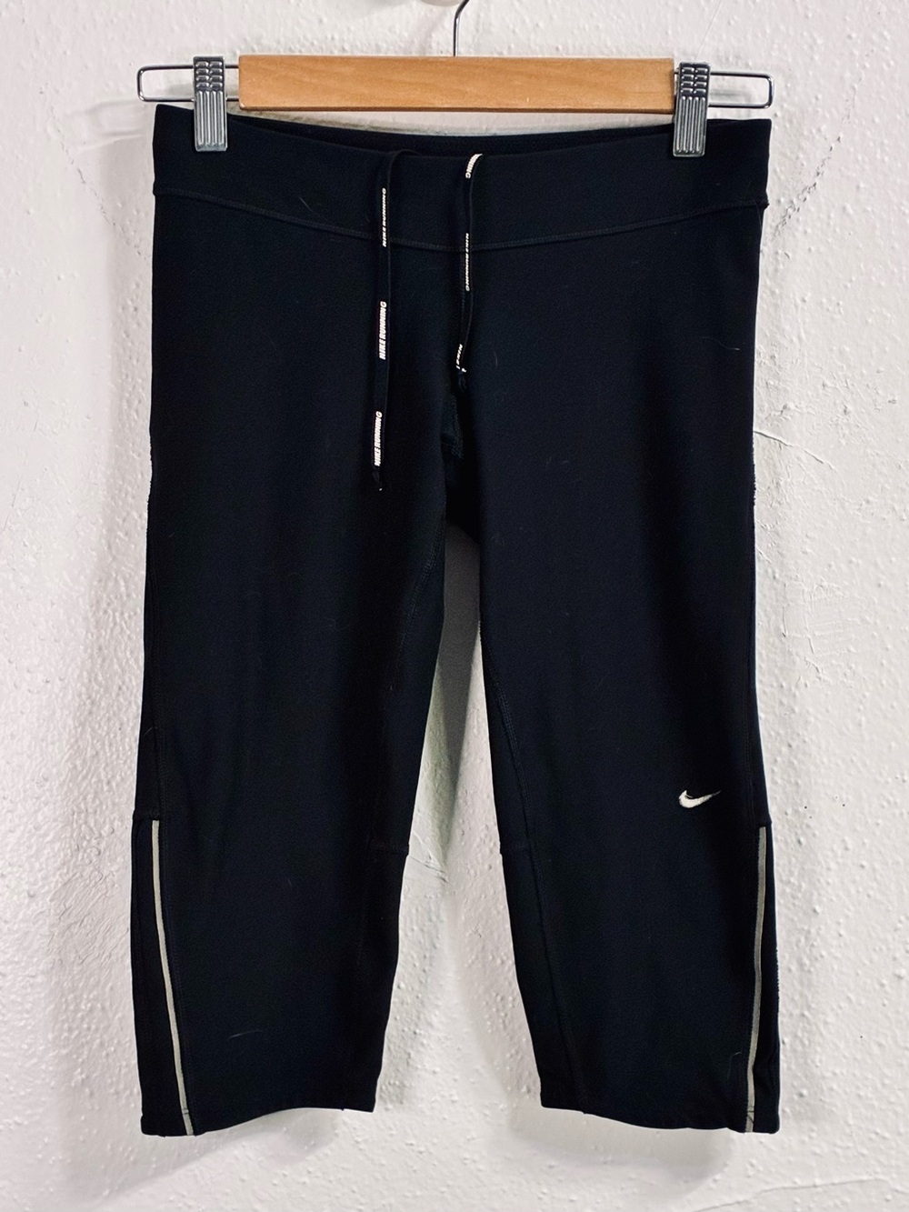 Nike Dri-FIT black capri leggings drawstring waist reflective details sz.XS